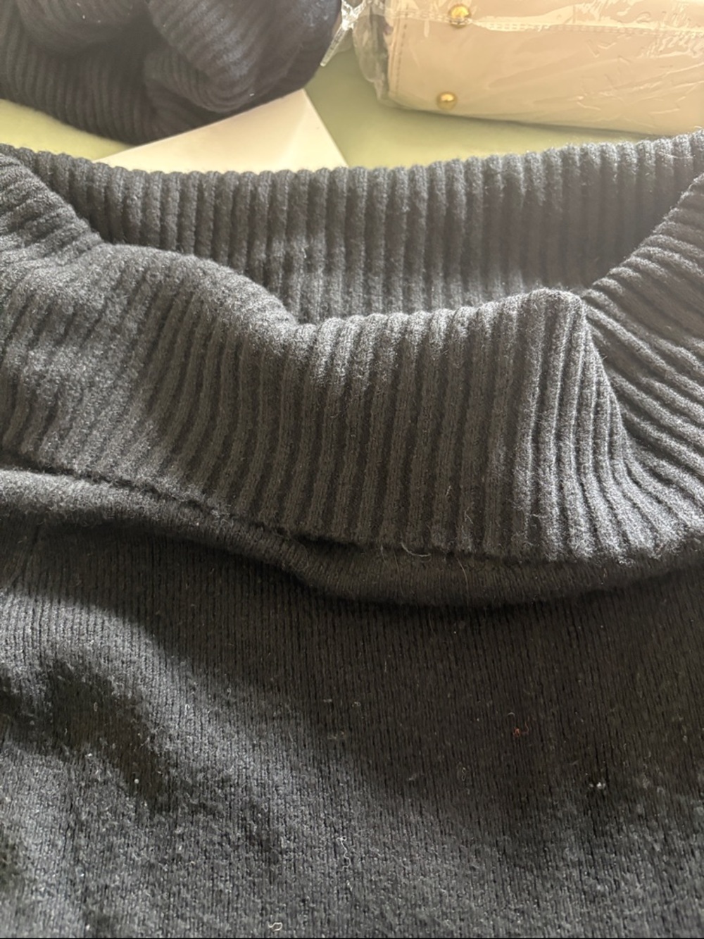 Off-the-Shoulder Ribbed Knit Sweater - Black